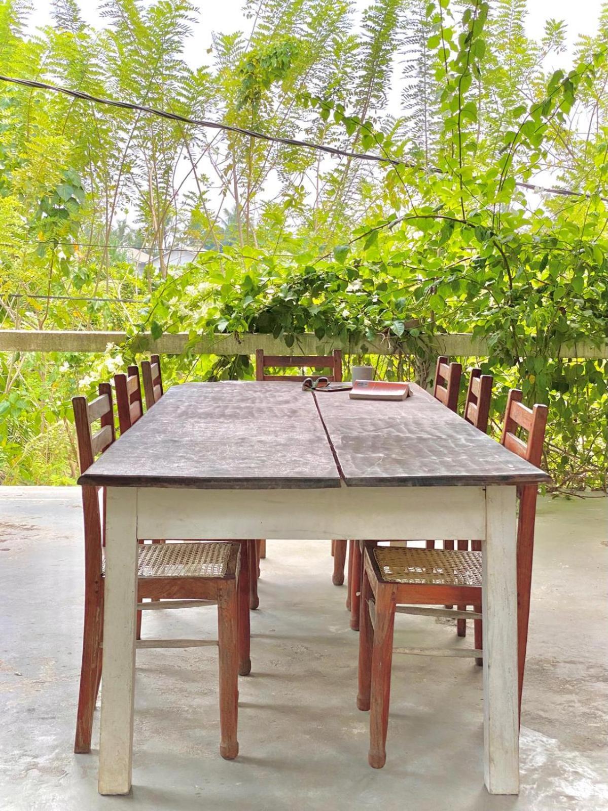 Lotus Surf House Hotel Midigama Timur Bagian luar foto